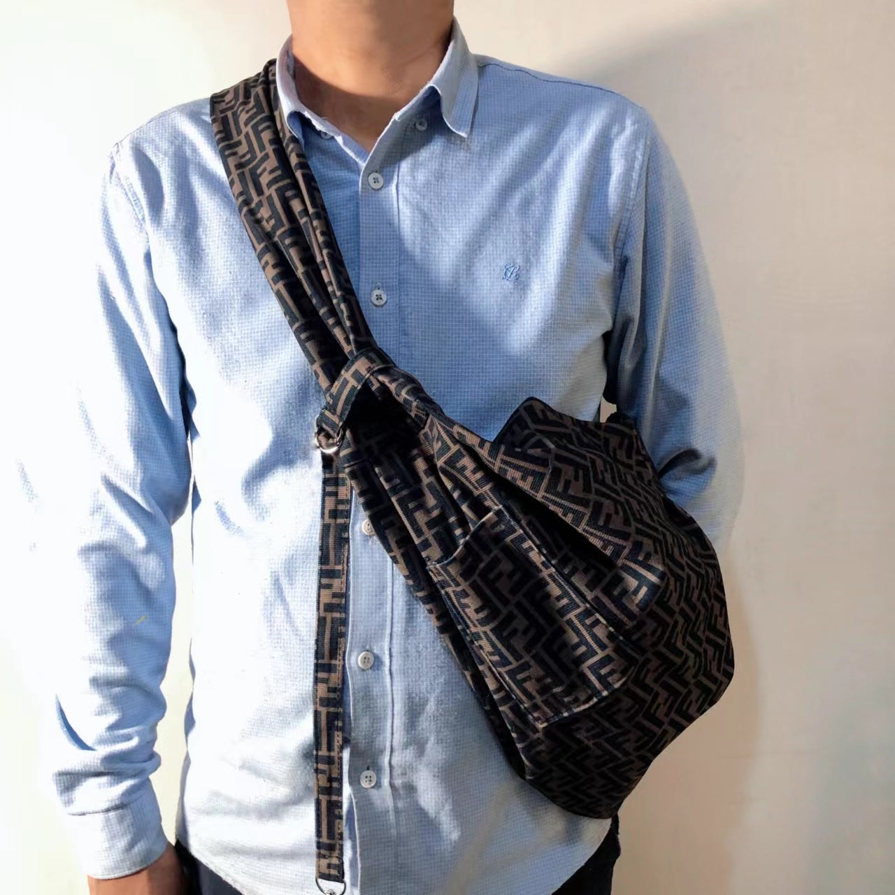 Designer Shoulder Throw Carrier