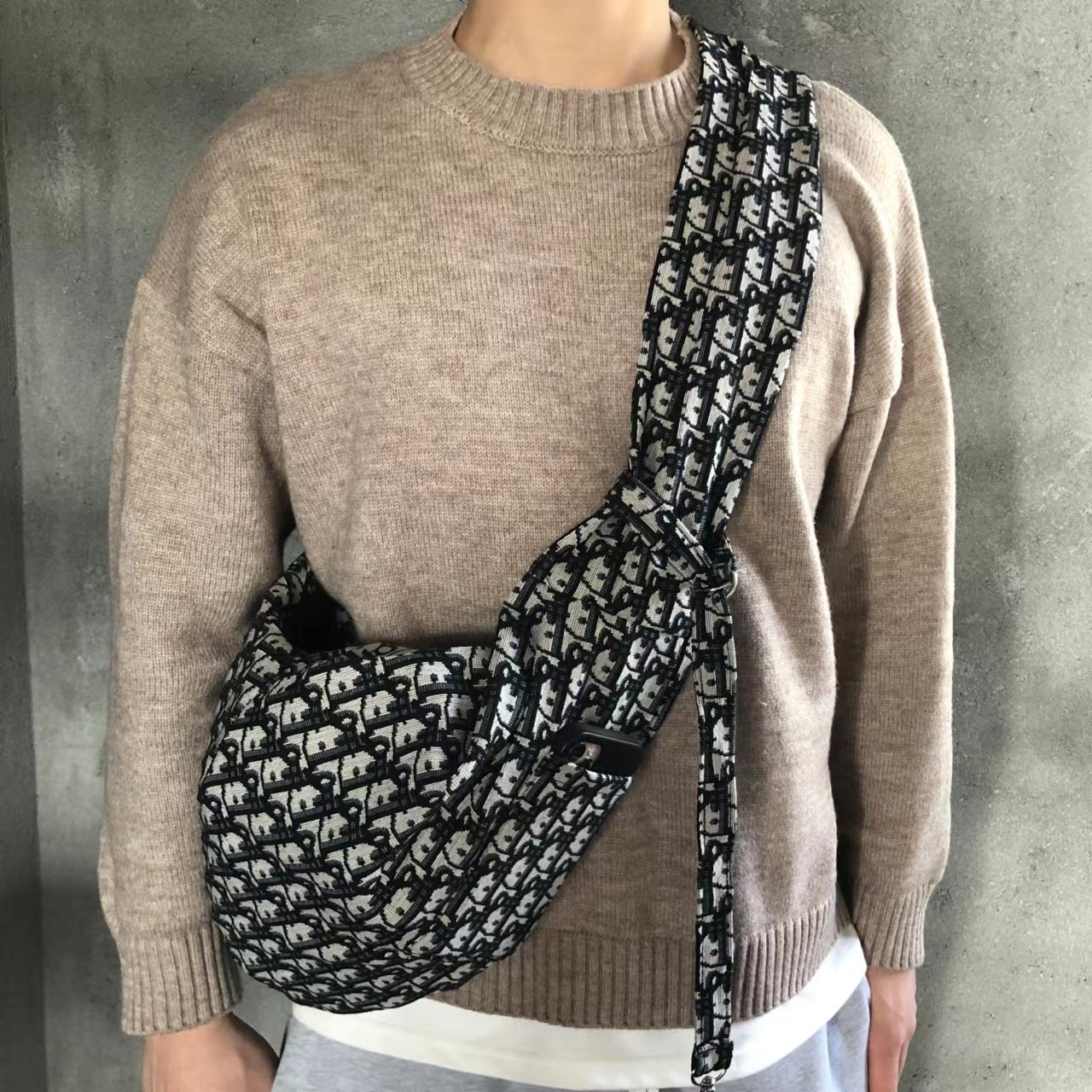 Designer Shoulder Throw Carrier